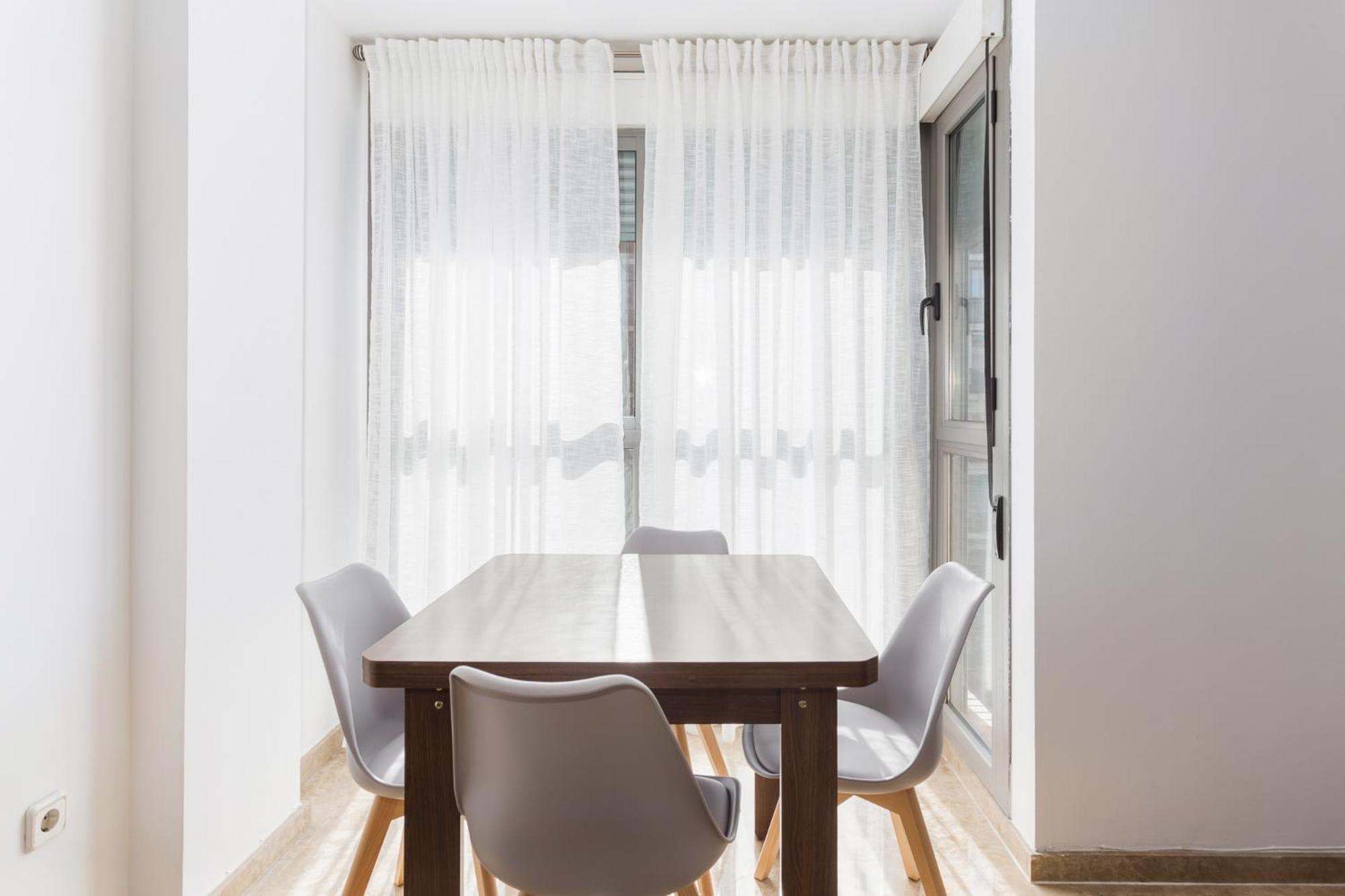 Piso Familiar Cerca Del Centro, Ac Y Wifi Gratis Apartment Valencia Exterior photo