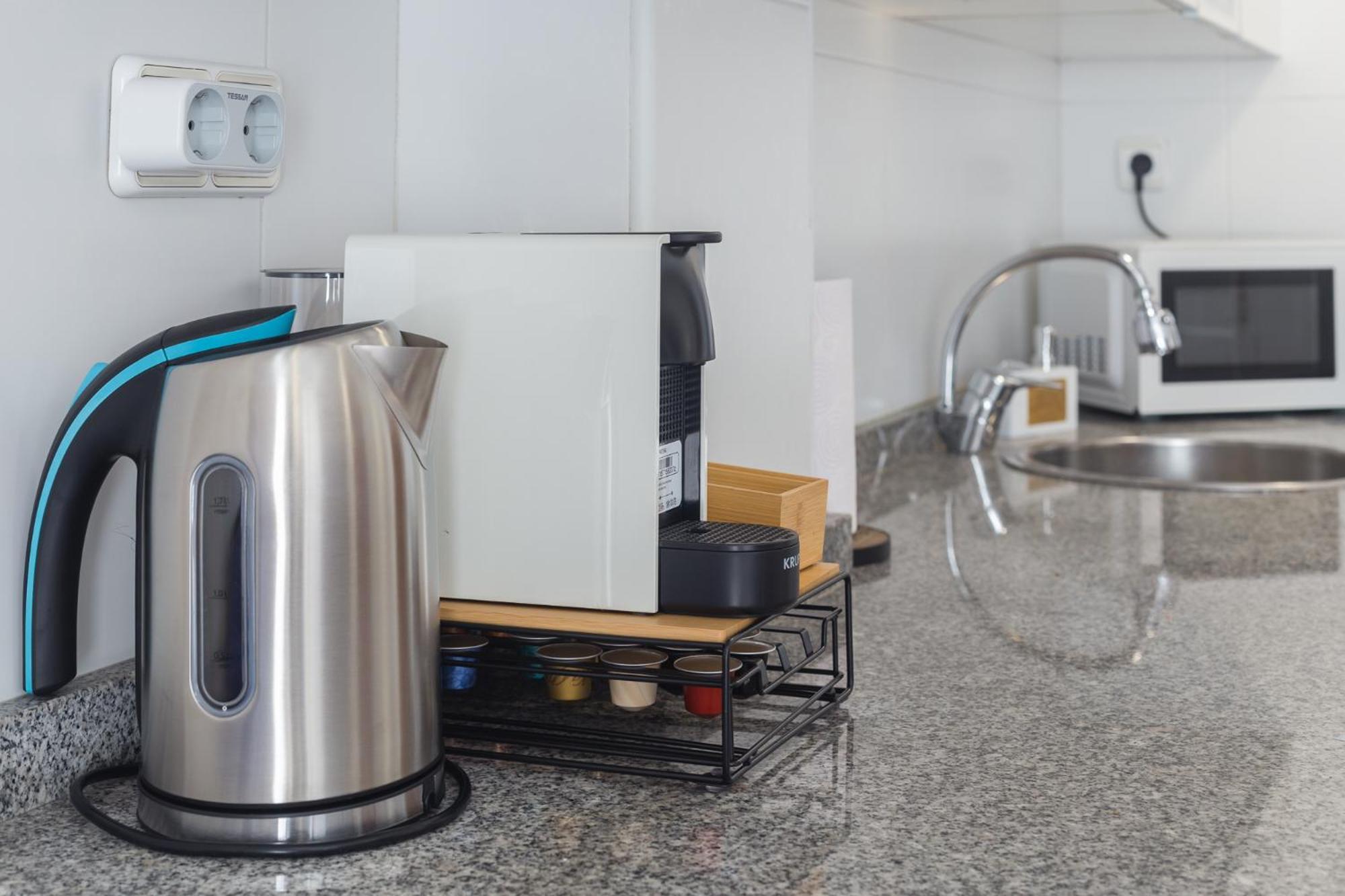 Piso Familiar Cerca Del Centro, Ac Y Wifi Gratis Apartment Valencia Exterior photo